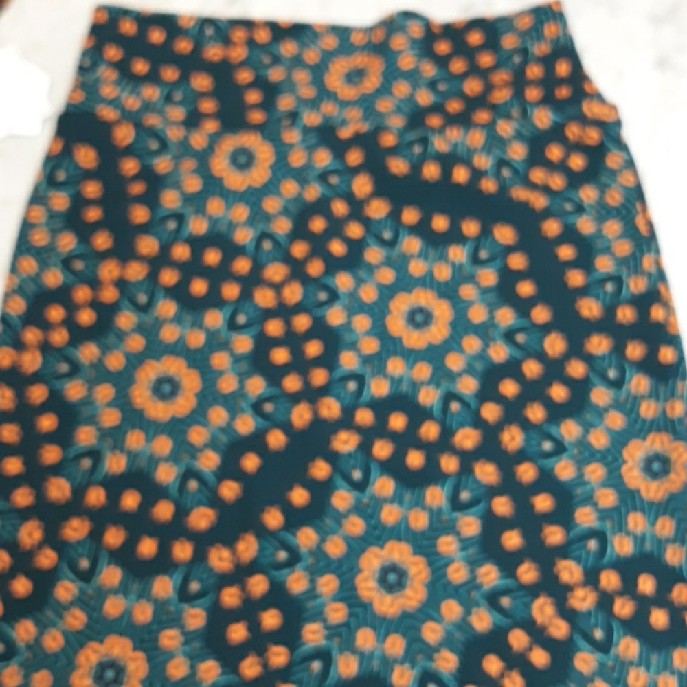 LuLaRoe skirt